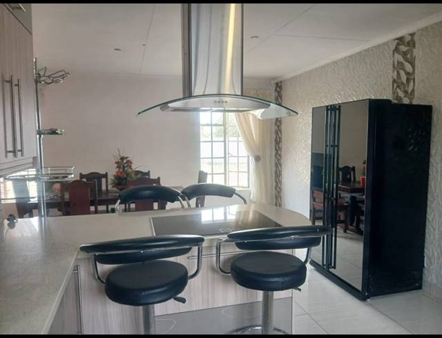 3 BEDROOM HOUSE FOR SALE IN EIKE PARK